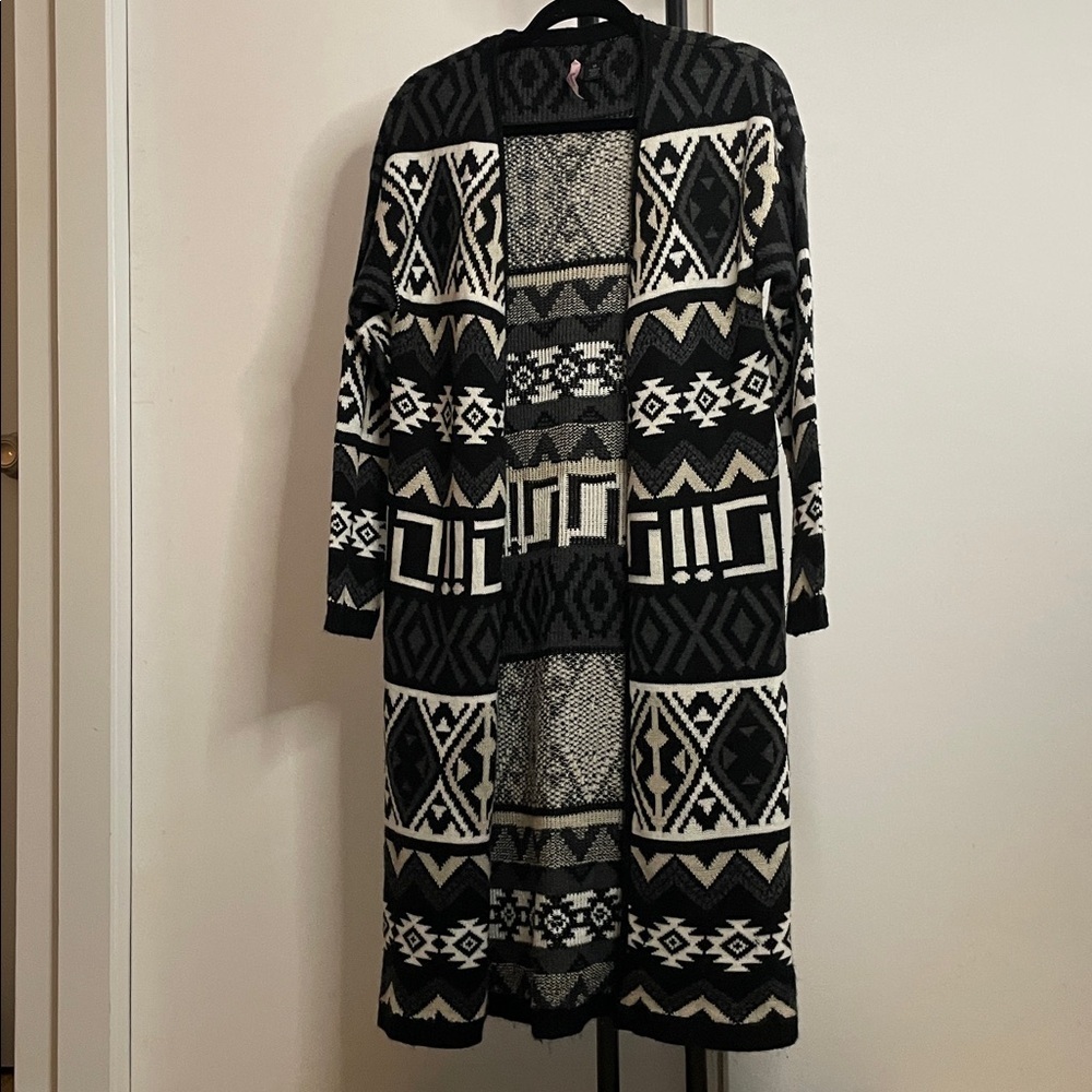 Black and Cream Aztec Warm Winter Cardigan long sweater size medium